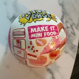 MGA Mini Verse Valentines Make it Mini Food